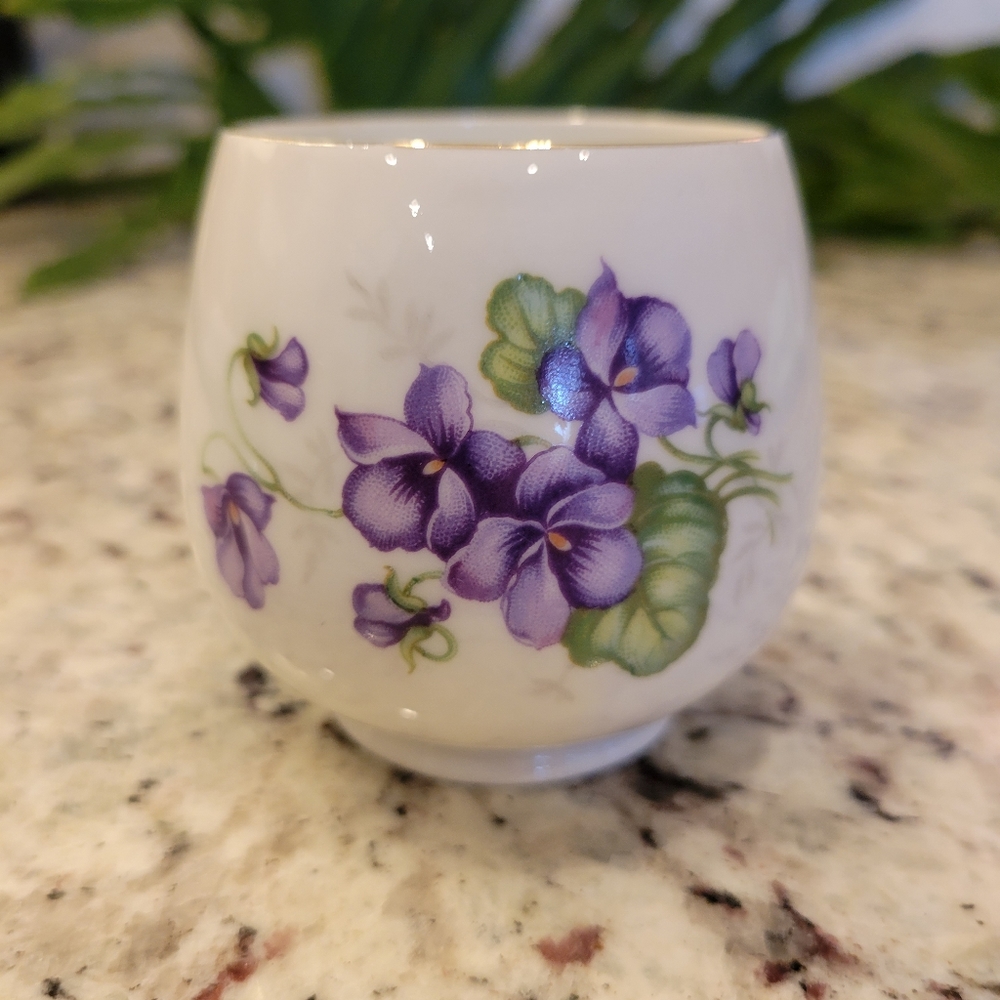 Beautiful Schumann Germany Violet Egg Shaped Sugar Bowl Gold Rim